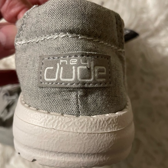 Hey Dude NWT Women’s Wendy Chambray Slip on Shoes. Size 6. No Box. - Picture 6 of 9